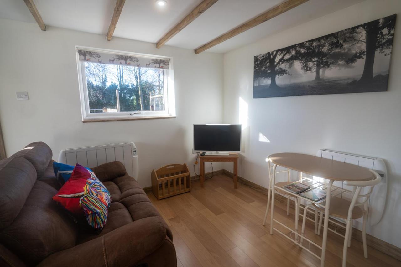 Rose Hideaway - Forest Of Dean Cosy Cabin Retreat Yorkley Extérieur photo
